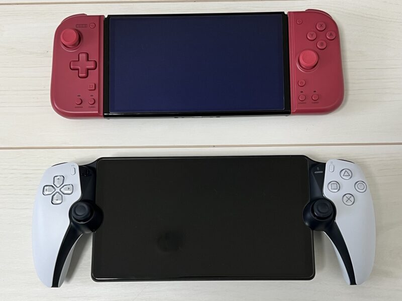 PlayStation PortalリモートプレーヤーとNintendo Switch（グリップコントローラーFit）サイズ比較